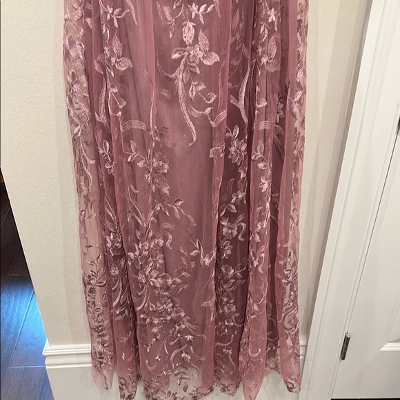 NWT Lulus Elegant Strapless Lace Gown in Mauve- XL - Picture 9 of 11